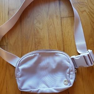 Lululemon Everywhere Belt Bag